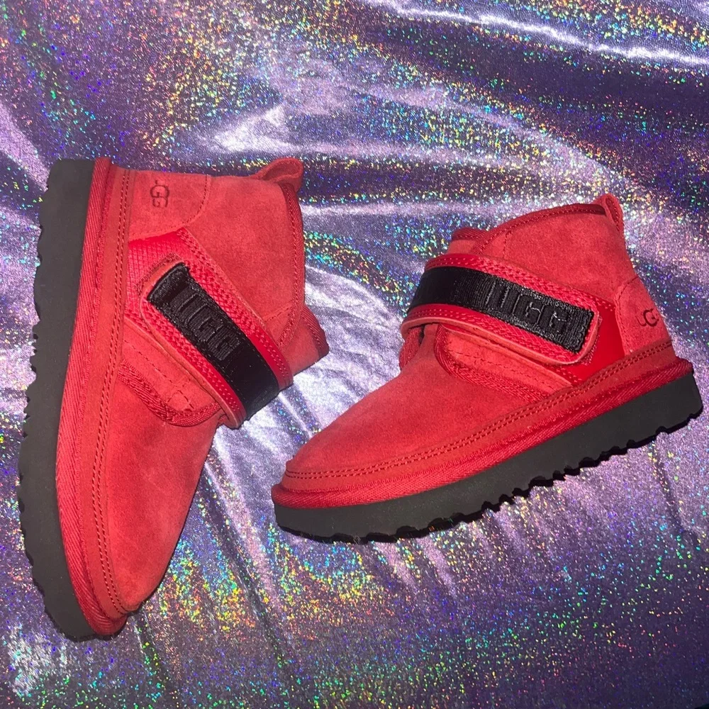 Child Neumel SnapBack Ugg boots